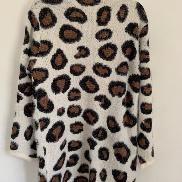 🌟Best in Boutique🌟Leopard Print Cardigan - Picture 5 of 5